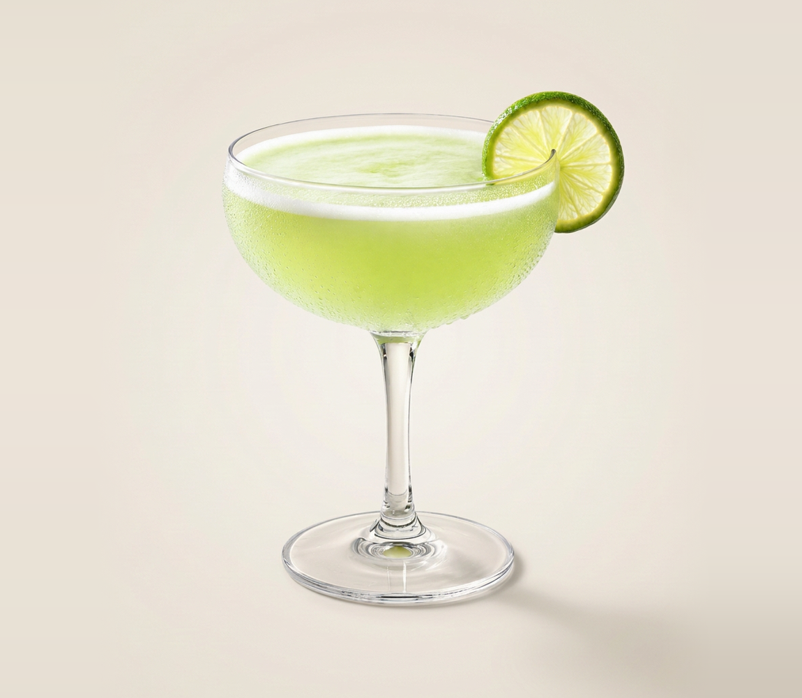 Daiquiri in een coupeglas als inspiratie voor een cocktail met zelfgemaakte rum